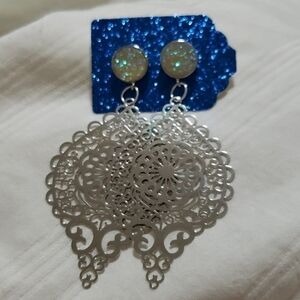 Yellow druzy studs with silver filigree dangle.